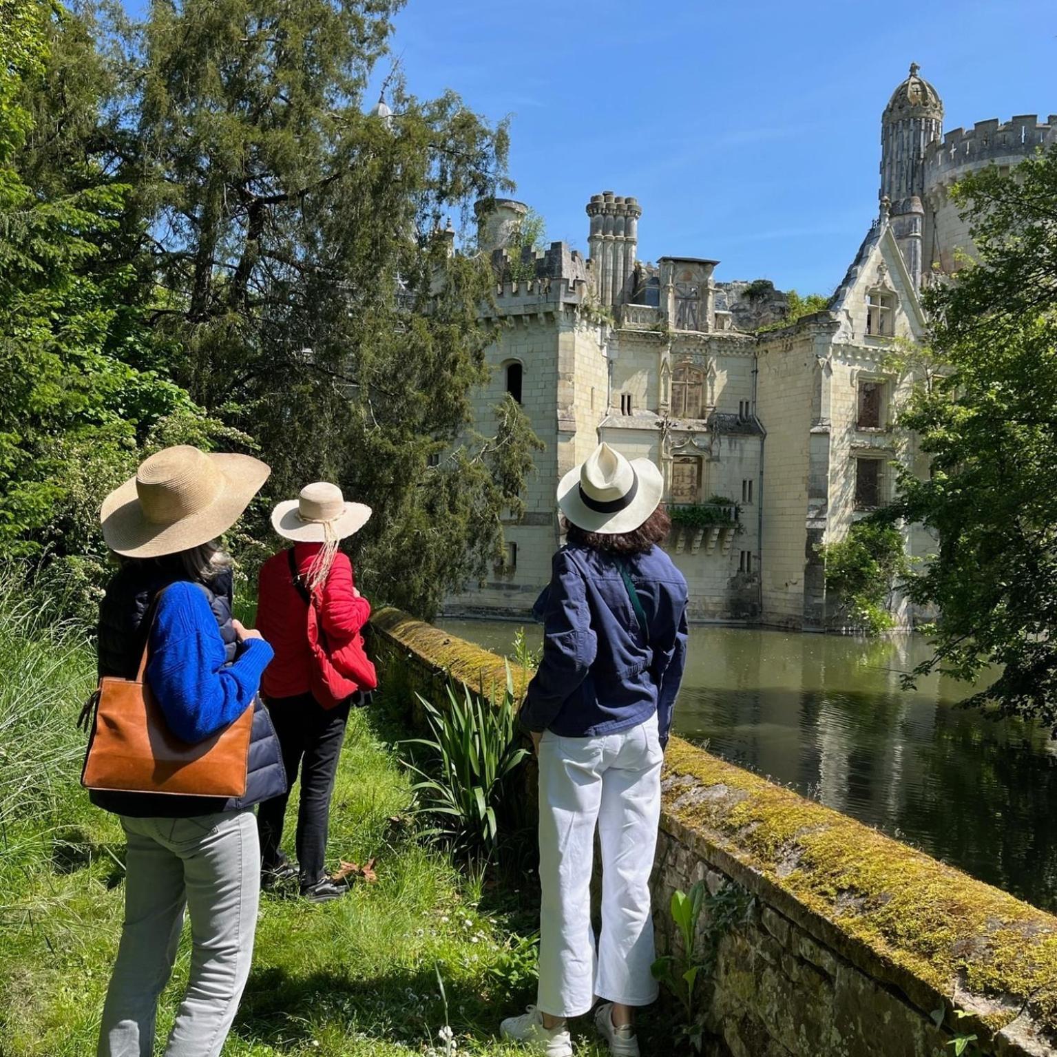 Ecolodges De Reve Dans Un Chateau De Conte De Fees Les-Trois-Moutiers Buitenkant foto