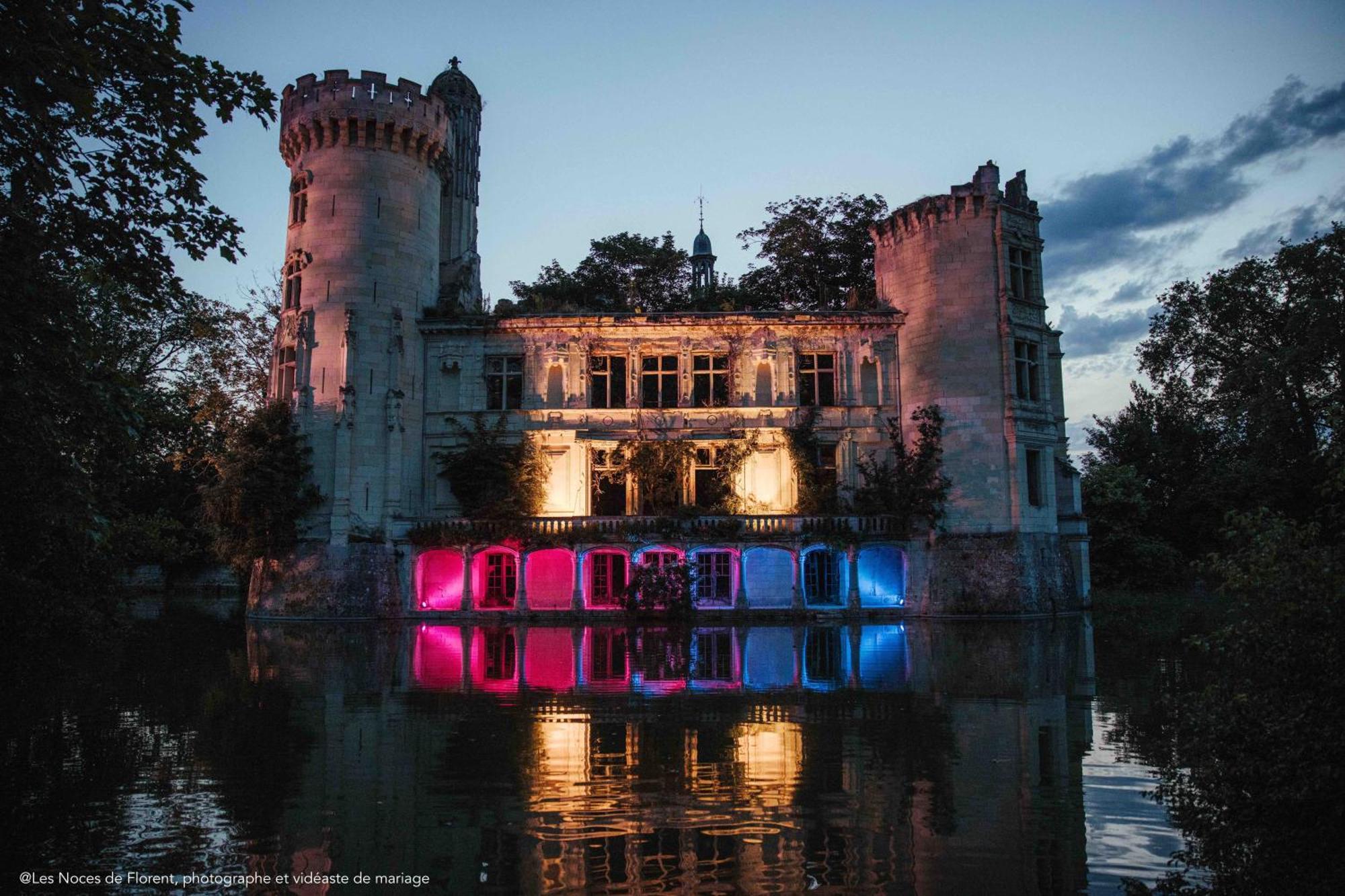 Ecolodges De Reve Dans Un Chateau De Conte De Fees Les-Trois-Moutiers Buitenkant foto