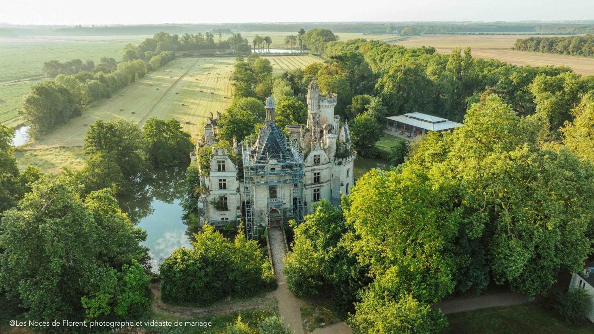 Ecolodges De Reve Dans Un Chateau De Conte De Fees Les-Trois-Moutiers Buitenkant foto